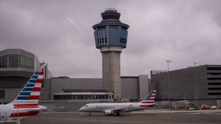 FAA investigates airlines for potential flight cut compliance violations during government shutdown